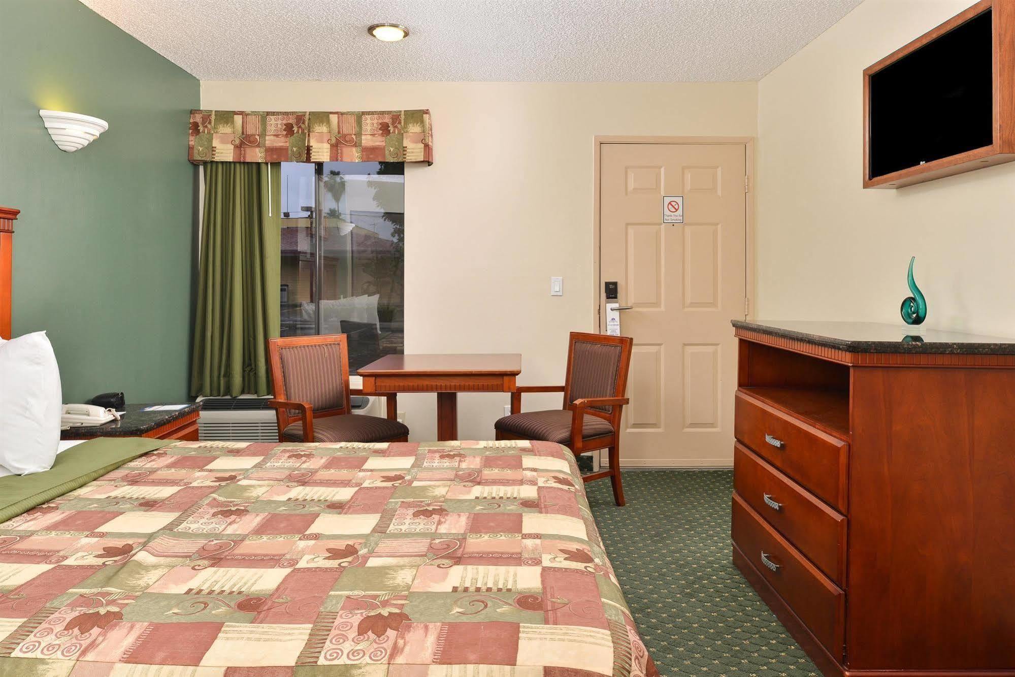 Americas Best Value Inn Redlands San Bernardino Экстерьер фото